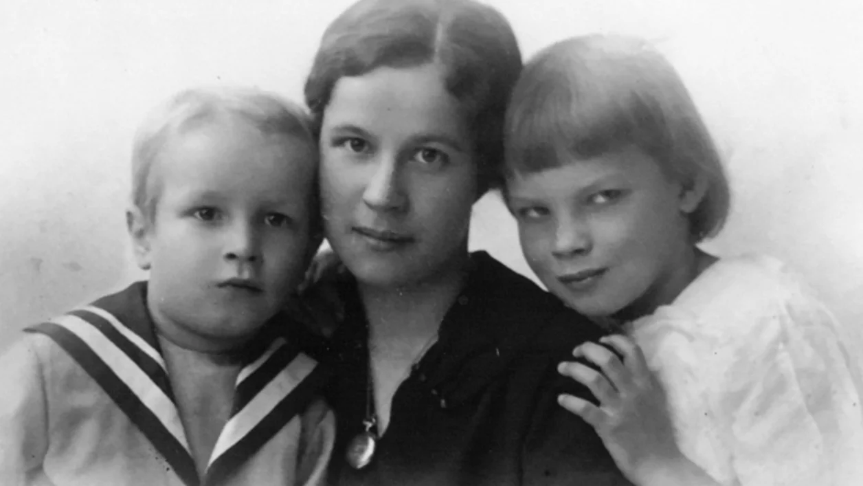 Lauri Saimi Sirkka copy.jpg