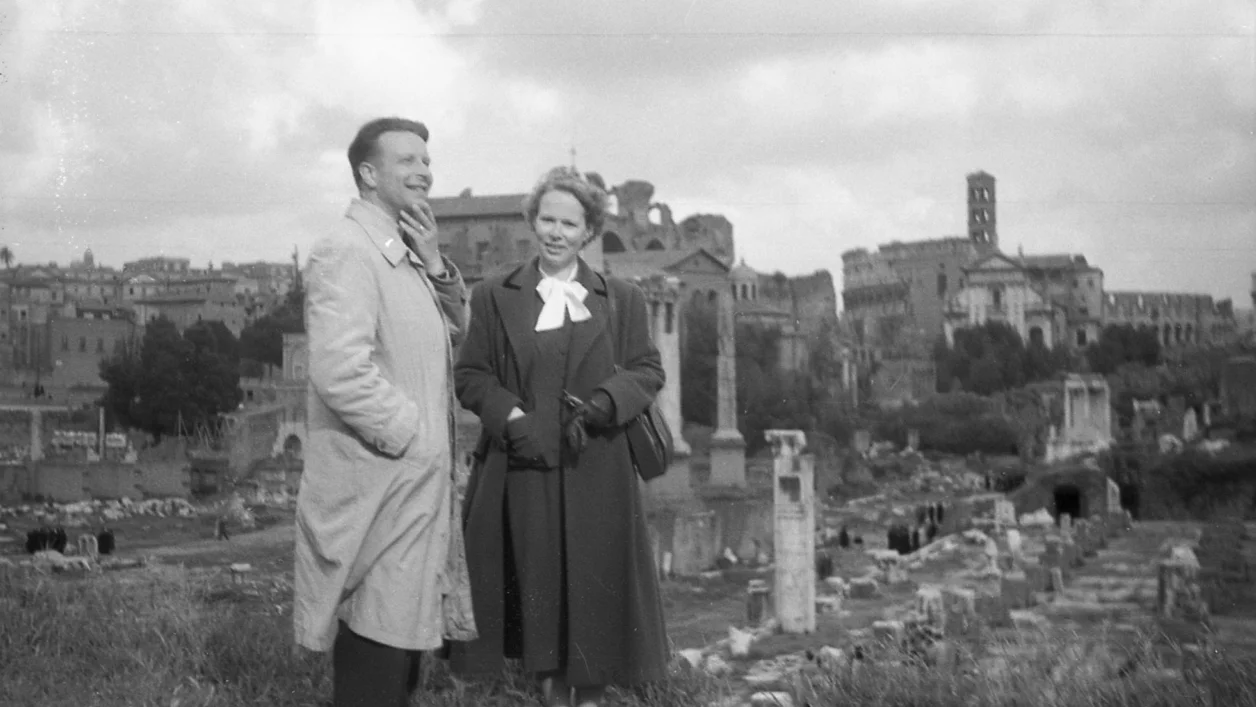 Lauri ja Aili Forum Romanumilla.jpg